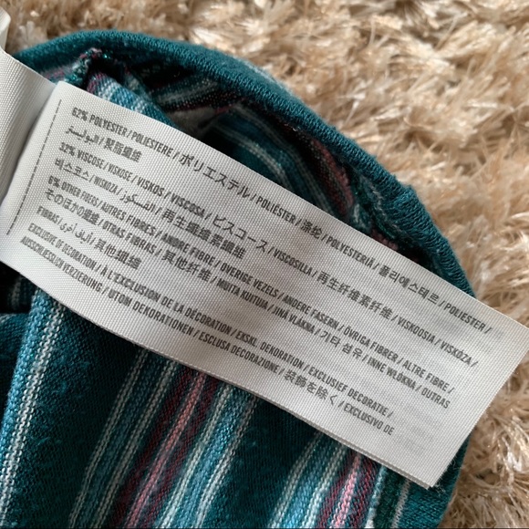 Small Striped Green V-Neck Hollister Long Sleeve - Picture 5 of 5